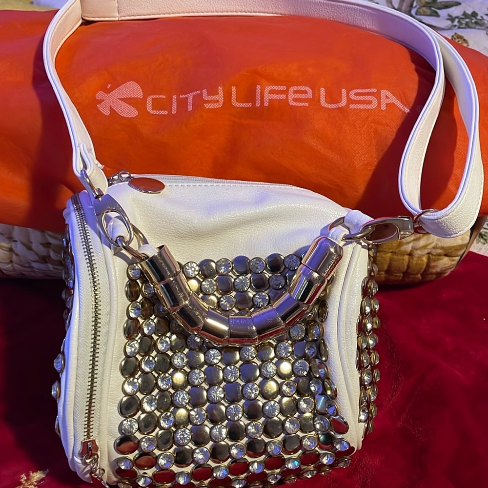 City life USA really adorable clutch bag can be used as a shoulder bag!